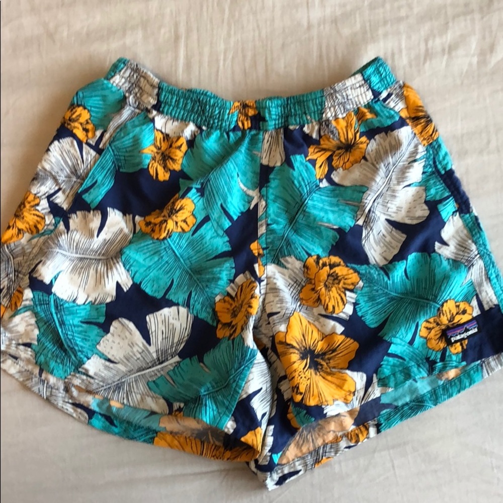 Patagonia baggies 5’
